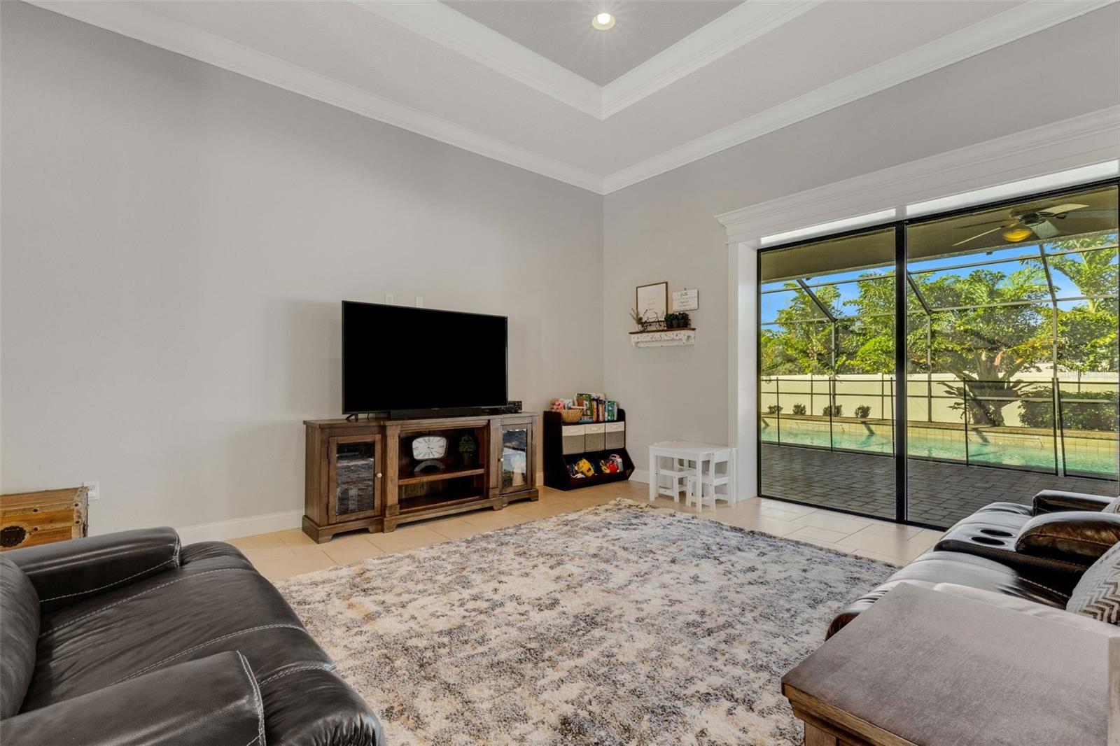 6445 HIGHLANDS IN THE WOODS ST