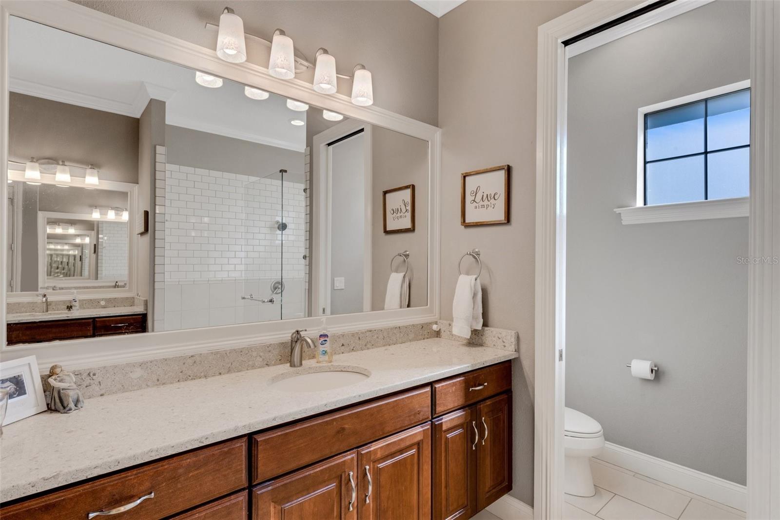 6445 HIGHLANDS IN THE WOODS ST