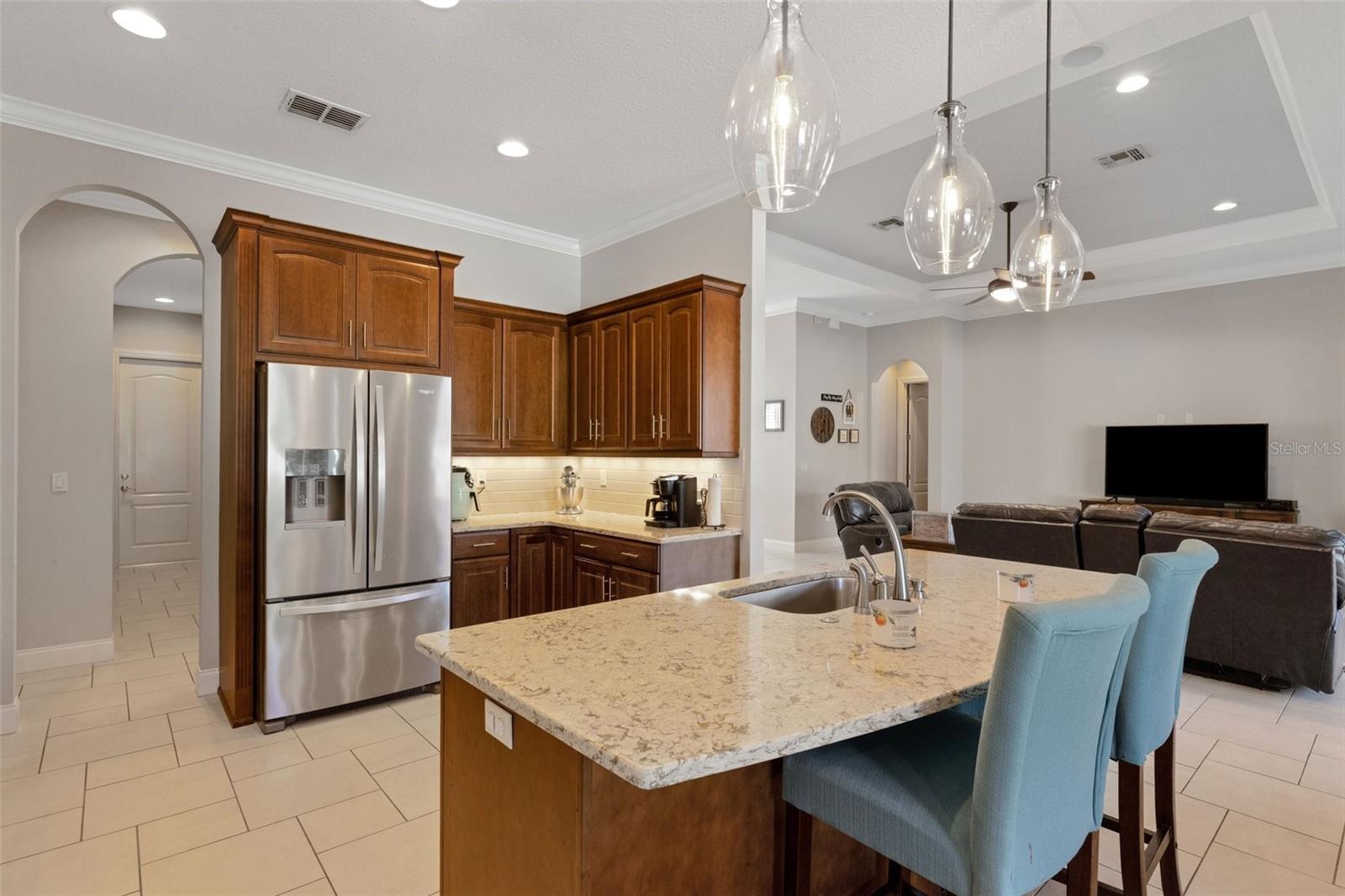 6445 HIGHLANDS IN THE WOODS ST