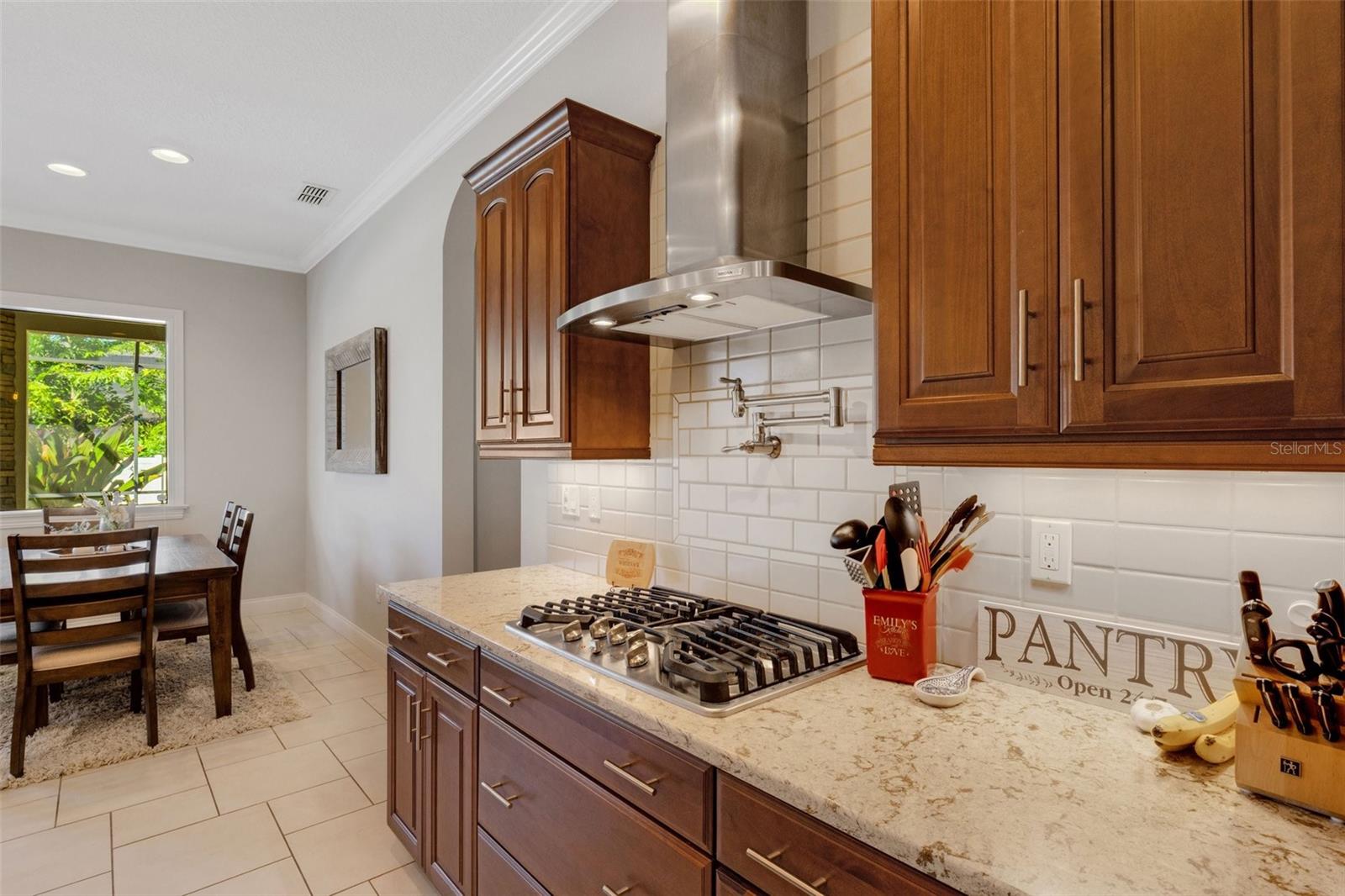 6445 HIGHLANDS IN THE WOODS ST