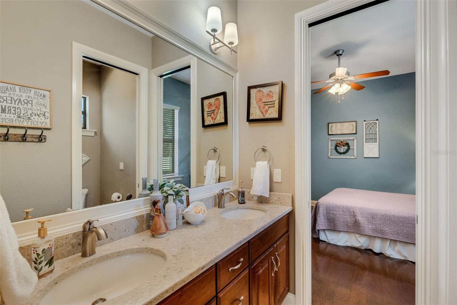 6445 HIGHLANDS IN THE WOODS ST