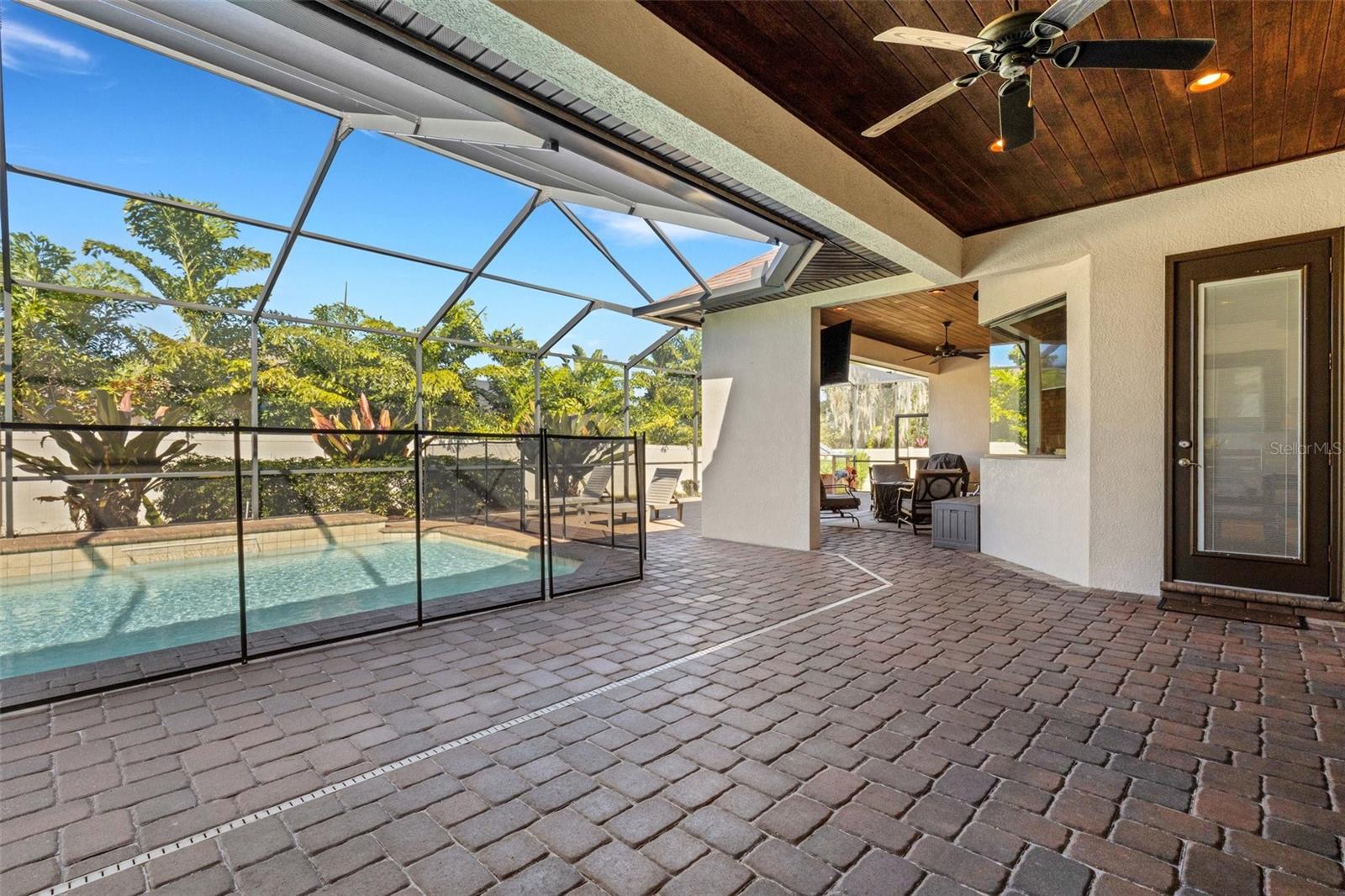 6445 HIGHLANDS IN THE WOODS ST