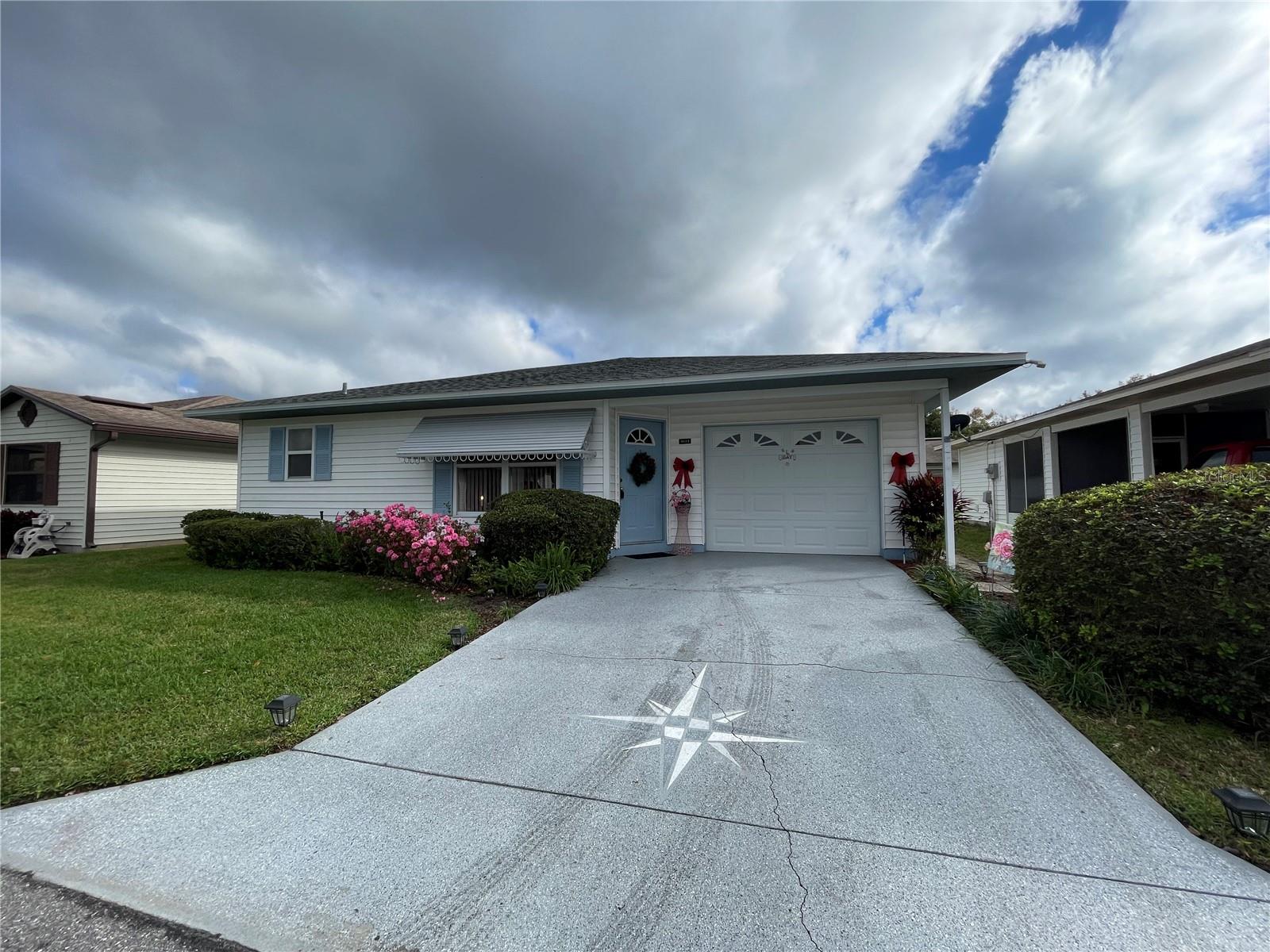 1614 COLONNADES CIR N