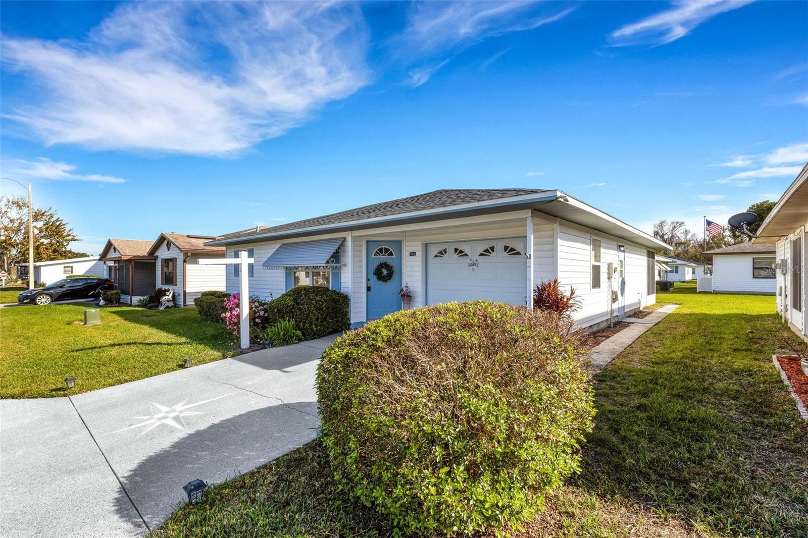 1614 COLONNADES CIR N