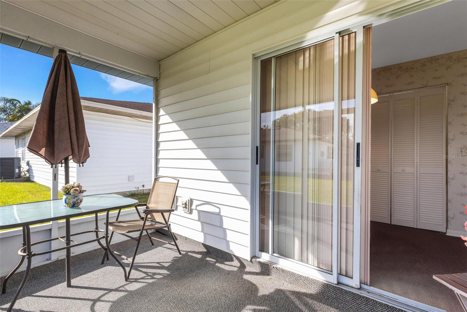 1614 COLONNADES CIR N