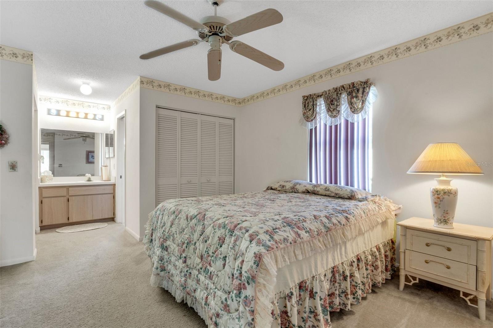 1614 COLONNADES CIR N