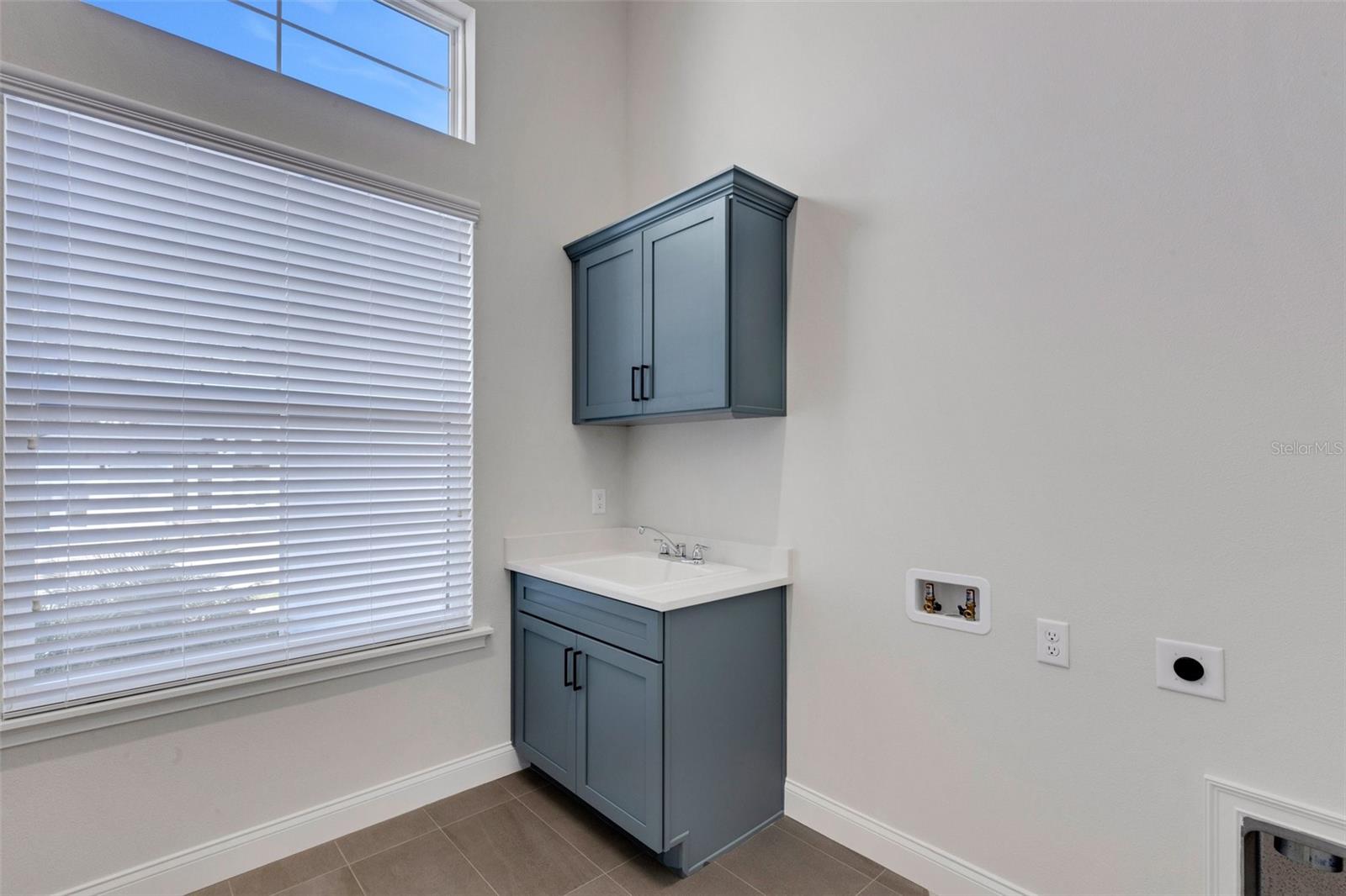 5377 DELPHI HILLS CIR