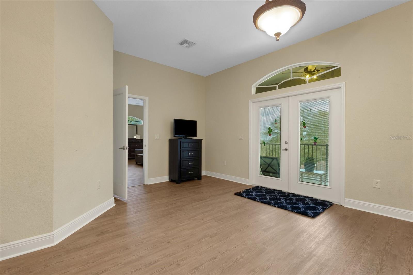 5126 LAKELAND HIGHLANDS RD