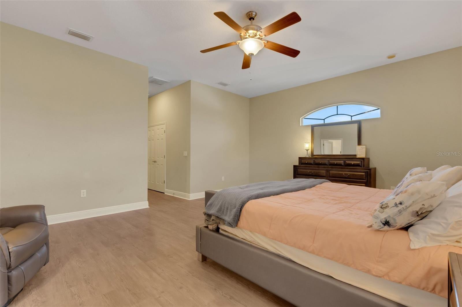 5126 LAKELAND HIGHLANDS RD