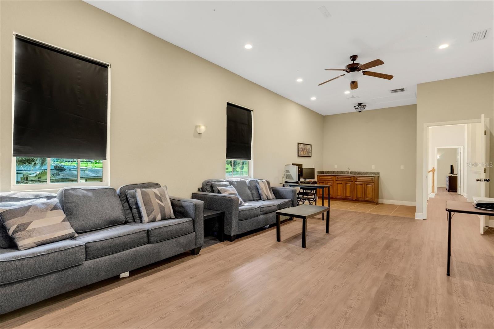 5126 LAKELAND HIGHLANDS RD