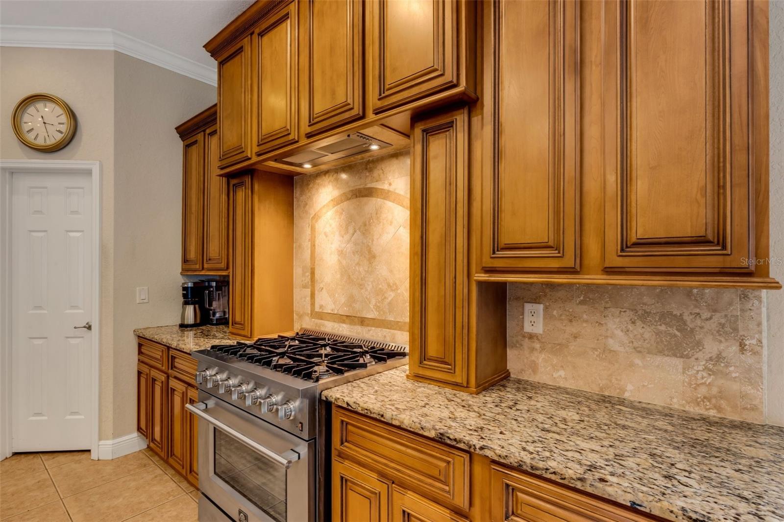 5126 LAKELAND HIGHLANDS RD