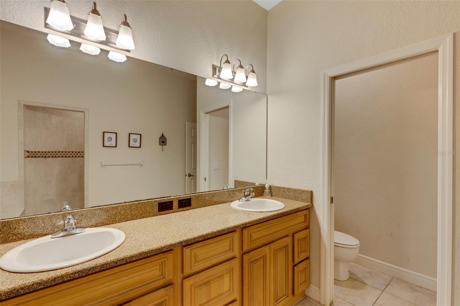 5126 LAKELAND HIGHLANDS RD