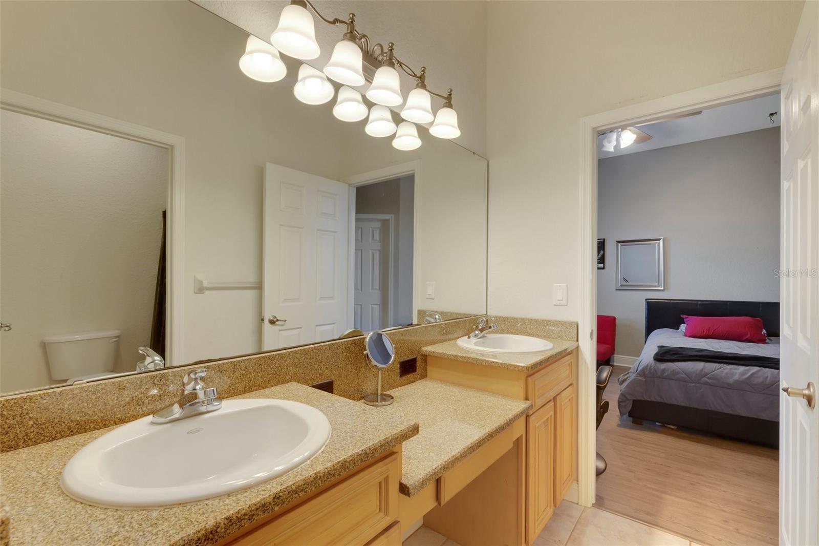 5126 LAKELAND HIGHLANDS RD