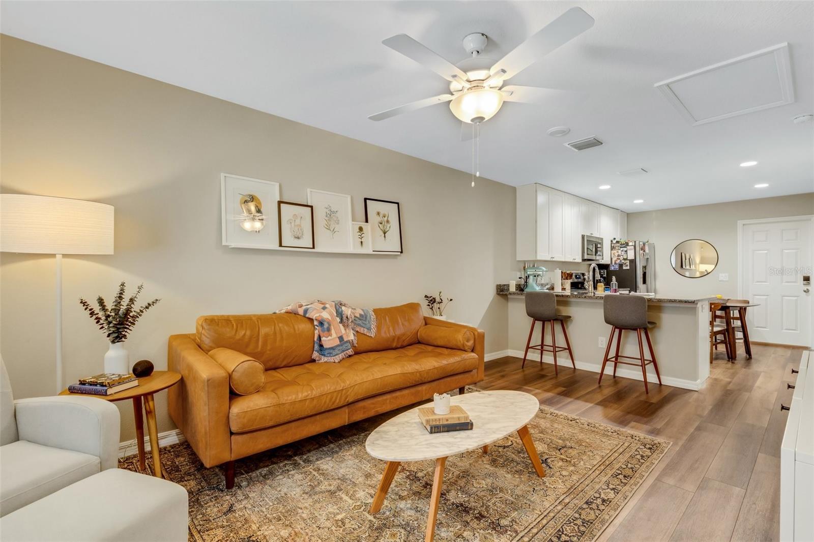 101 LAKE HUNTER DR #27 and 28