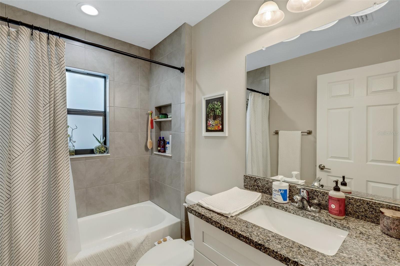 101 LAKE HUNTER DR #27 and 28