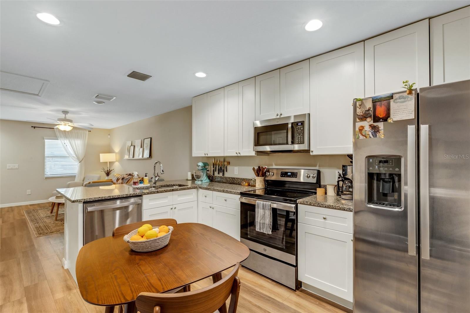 101 LAKE HUNTER DR #27 and 28