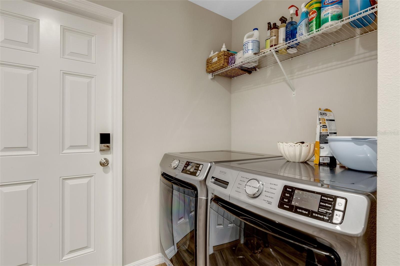 101 LAKE HUNTER DR #27 and 28