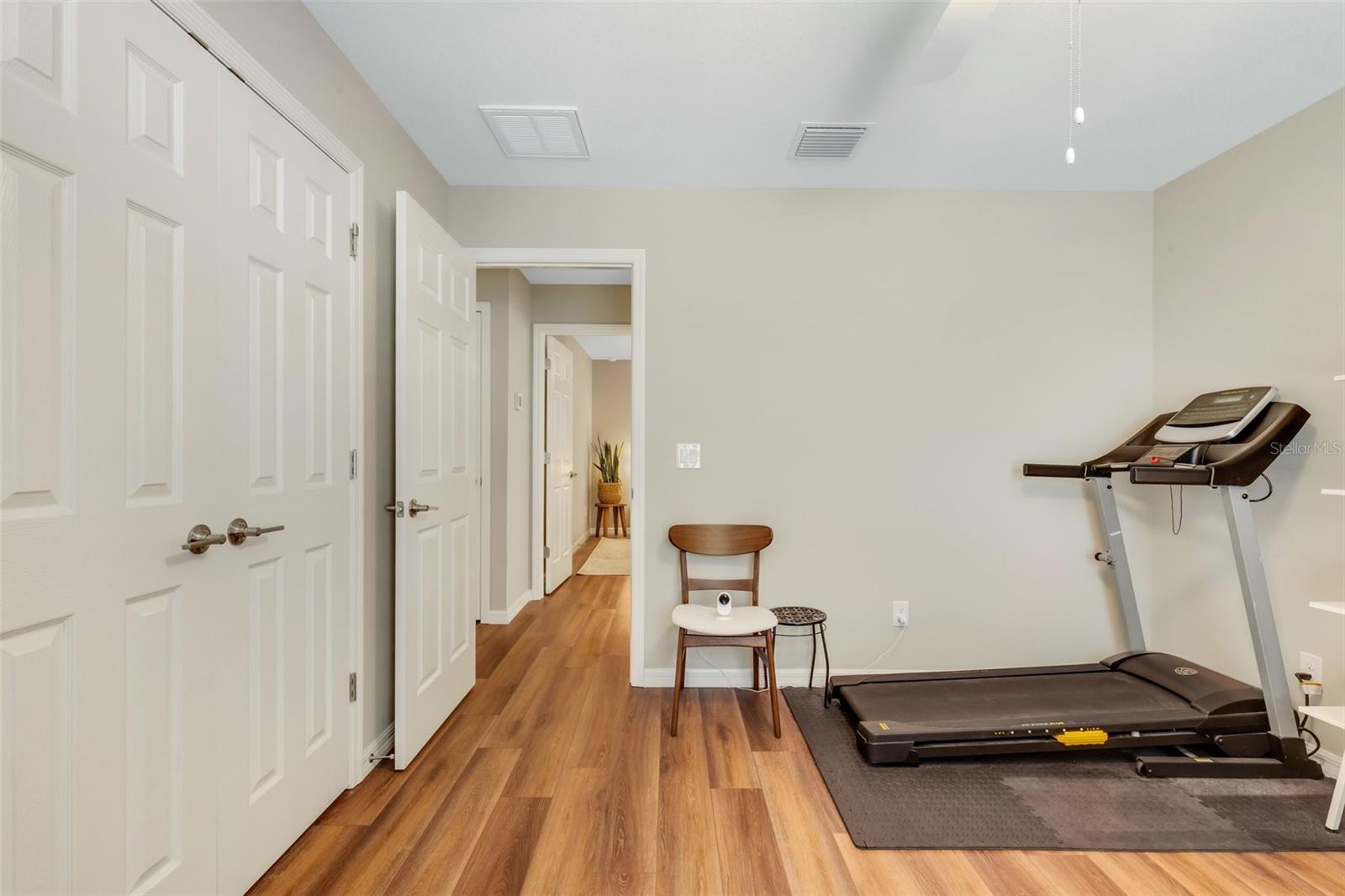 101 LAKE HUNTER DR #27 and 28