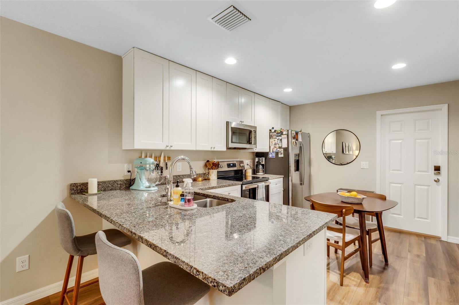 101 LAKE HUNTER DR #27 and 28