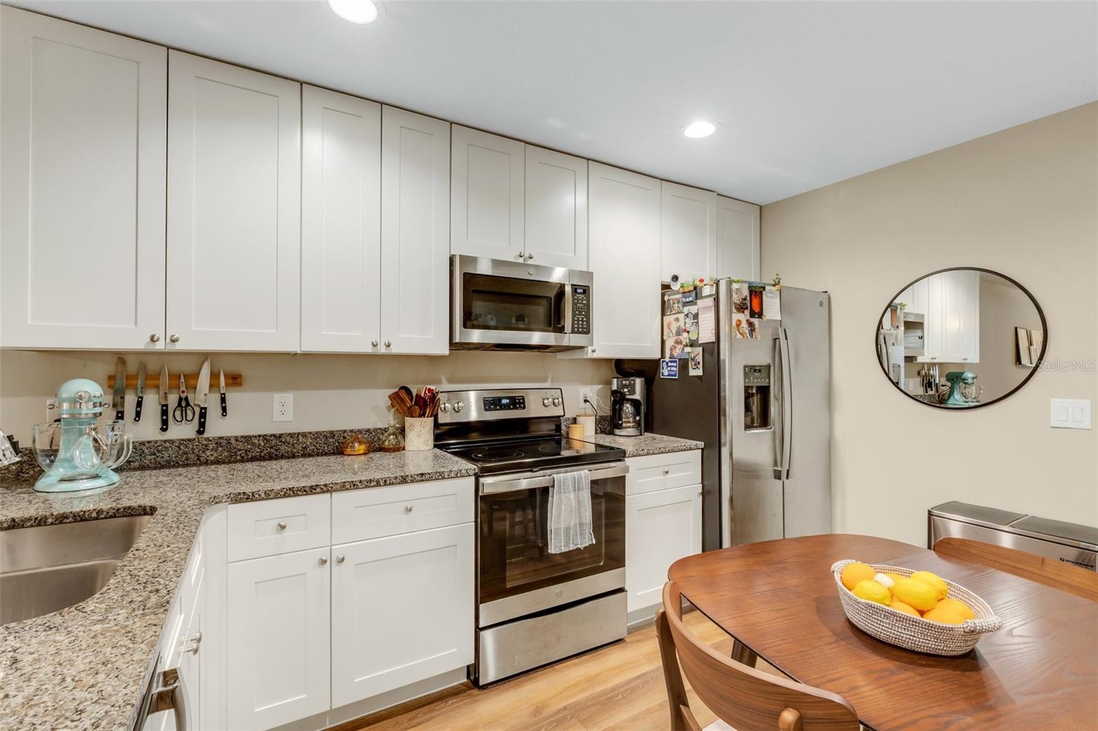 101 LAKE HUNTER DR #27 and 28