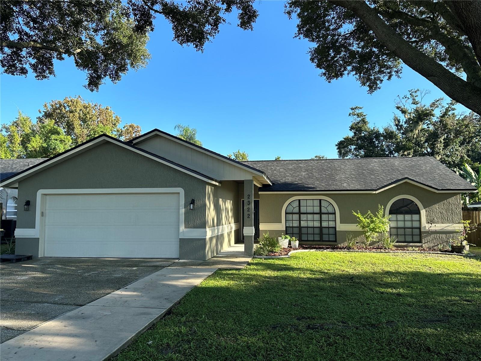 2322 EASTMEADOWS CT