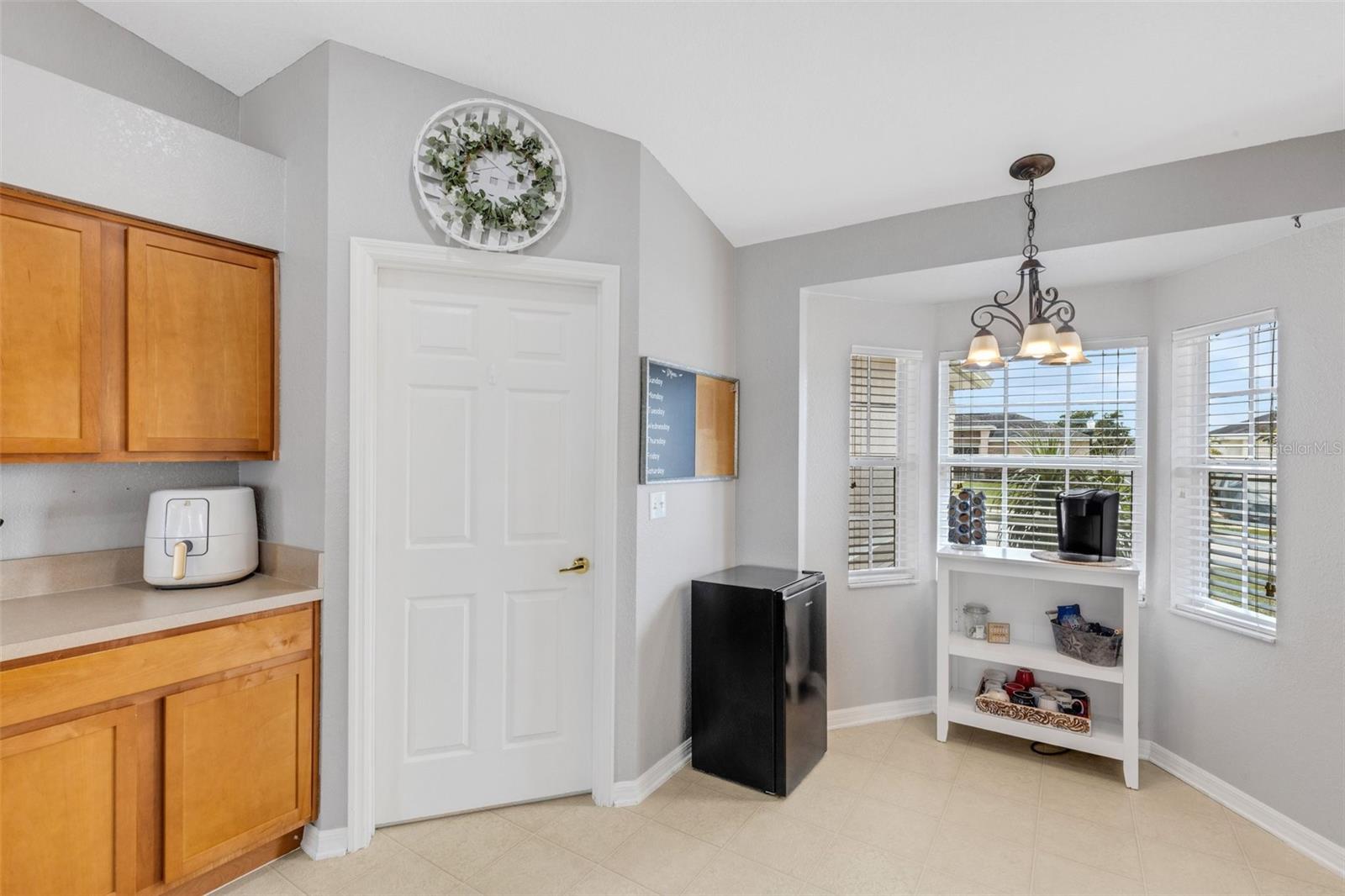 2060 GOLDEN MEADOW WAY