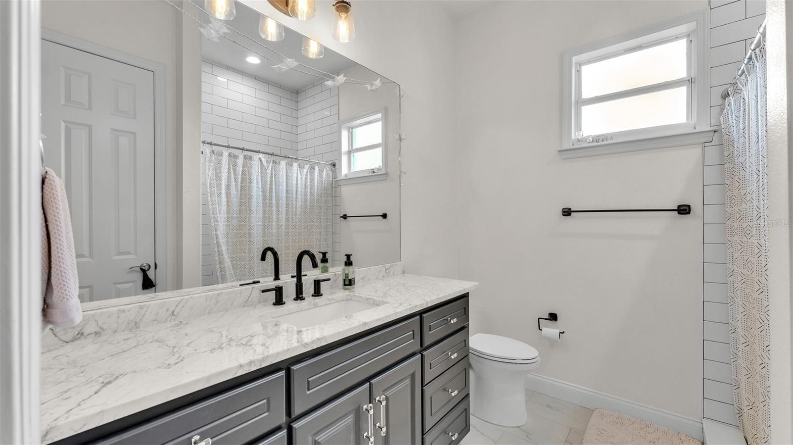 650 CRESCENT HILLS DR