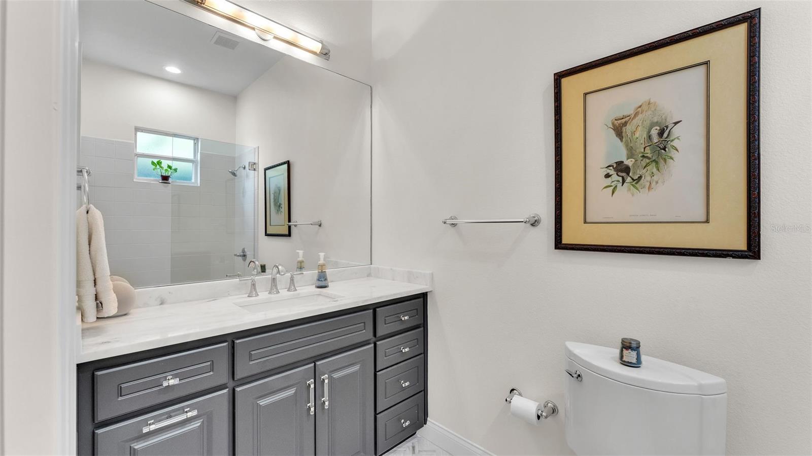 650 CRESCENT HILLS DR