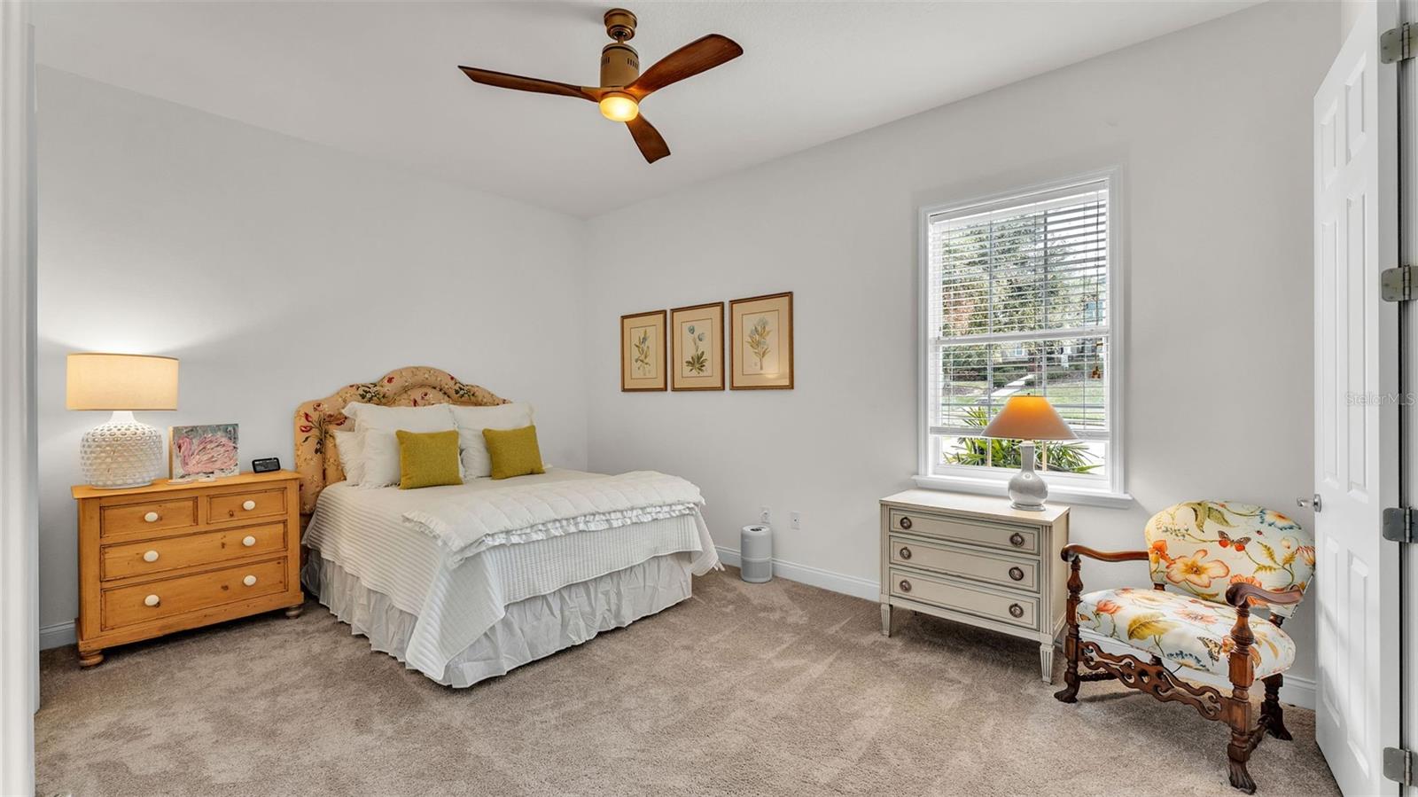 650 CRESCENT HILLS DR