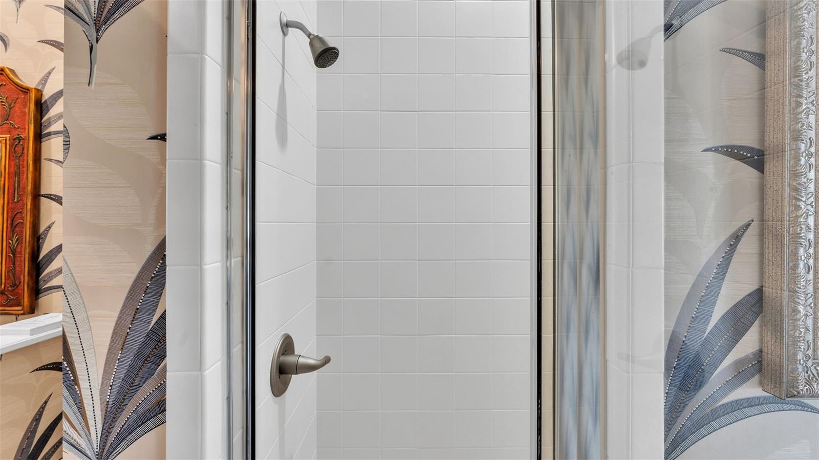 650 CRESCENT HILLS DR