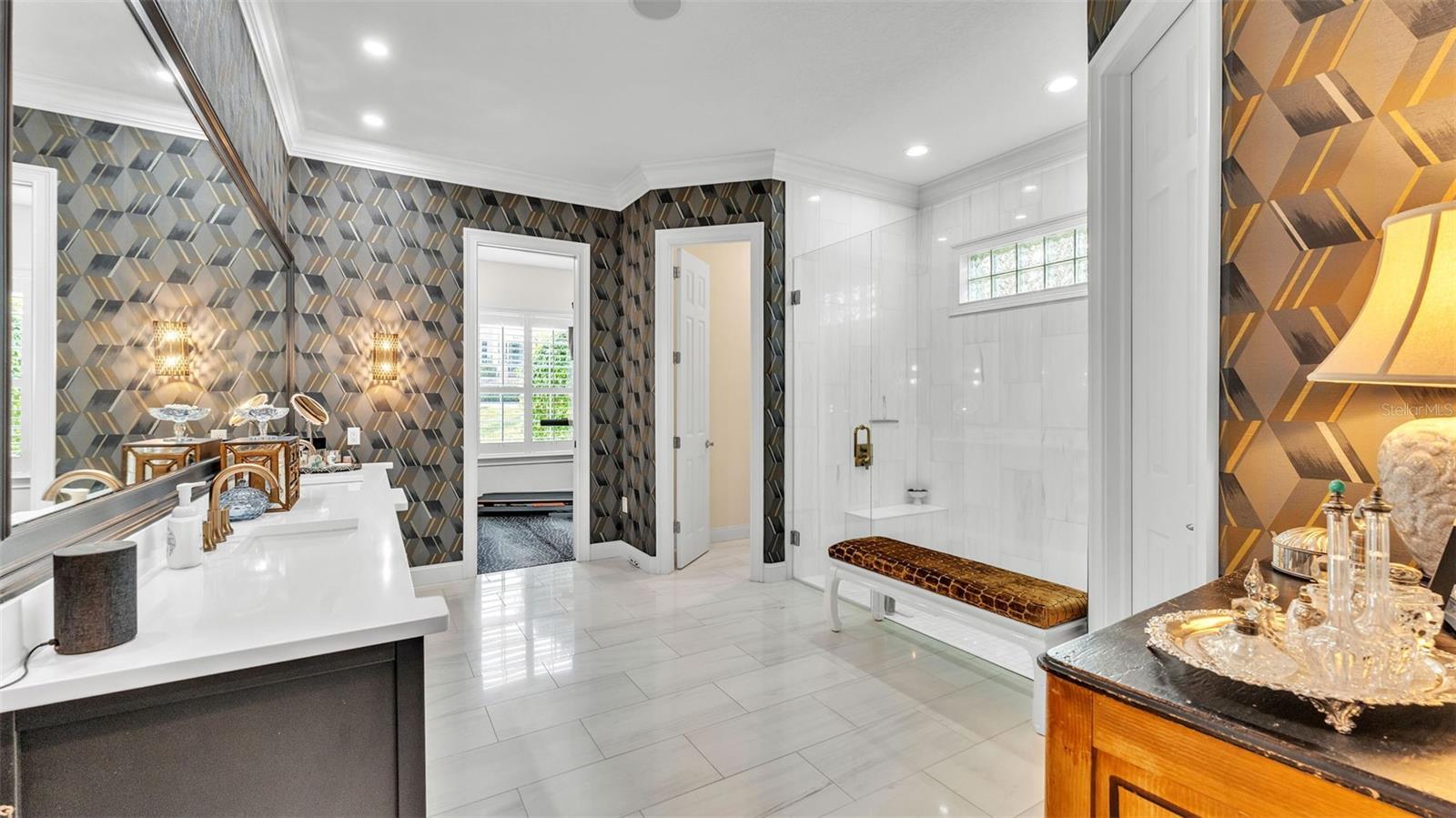 650 CRESCENT HILLS DR