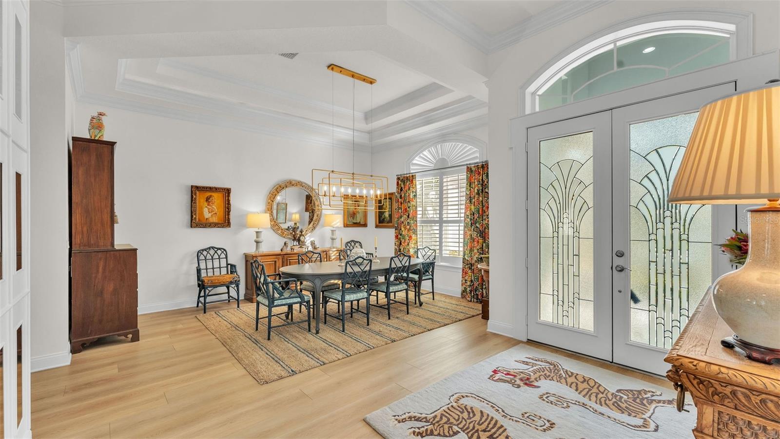 650 CRESCENT HILLS DR