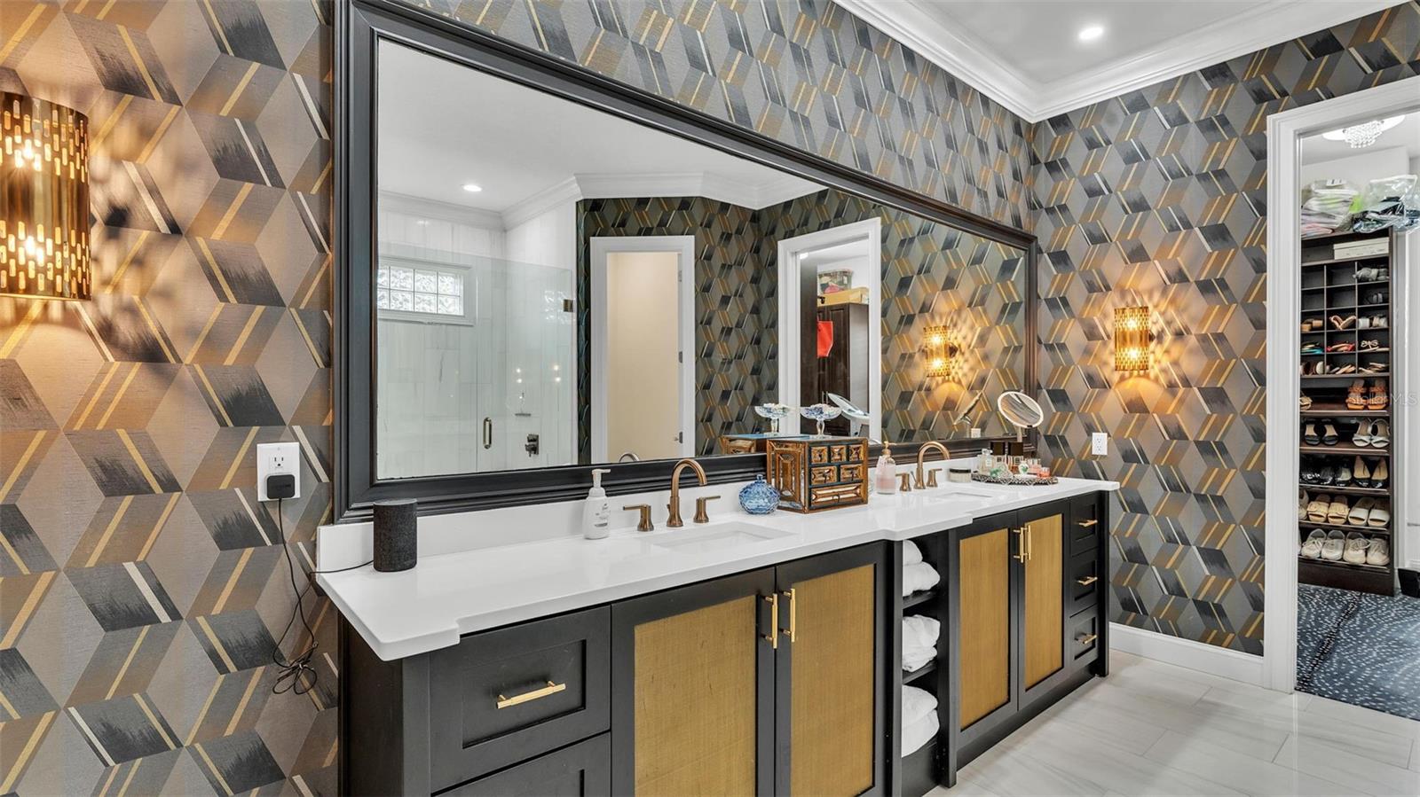 650 CRESCENT HILLS DR