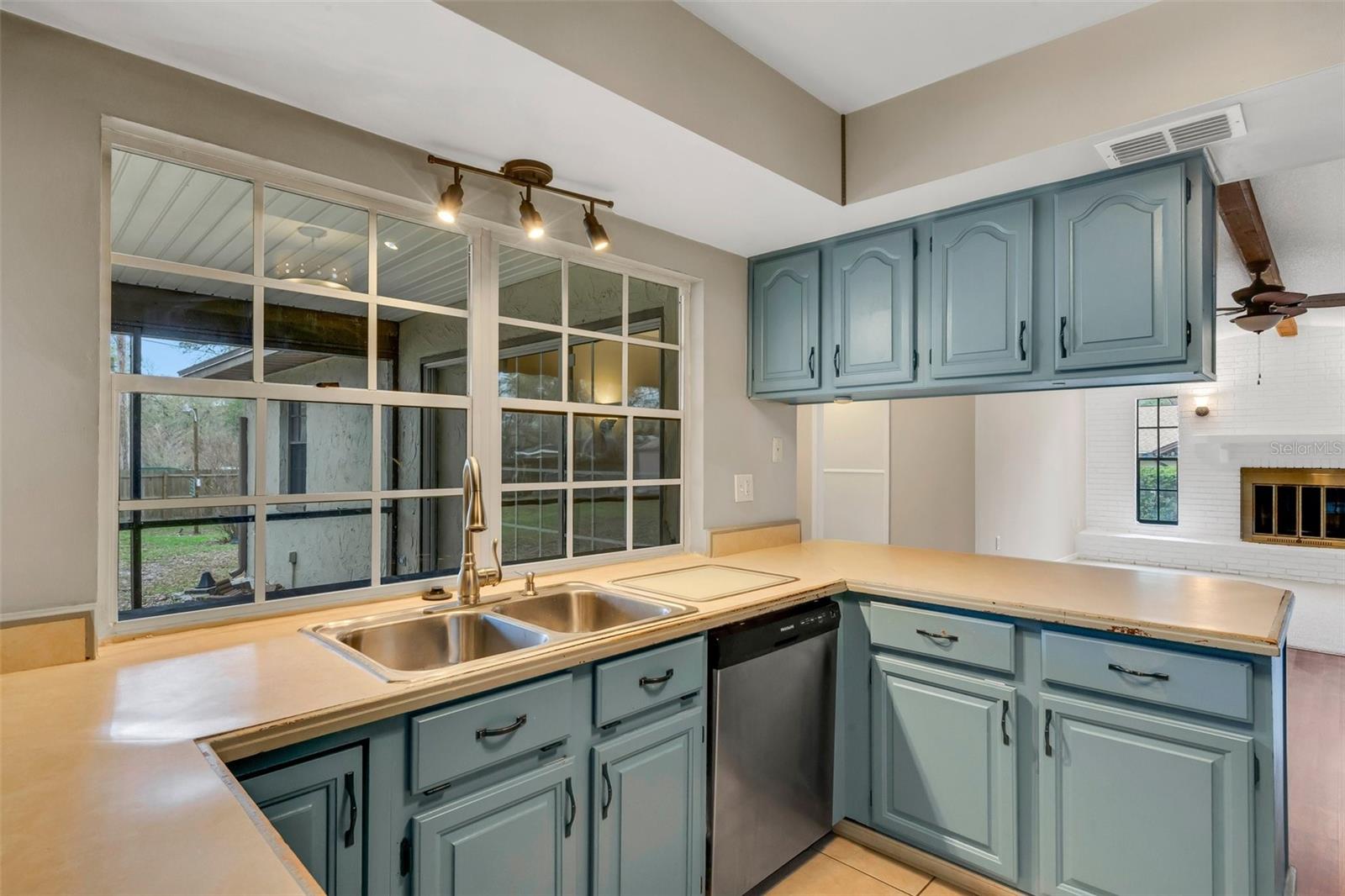 3511 SOUTHCREST BLVD