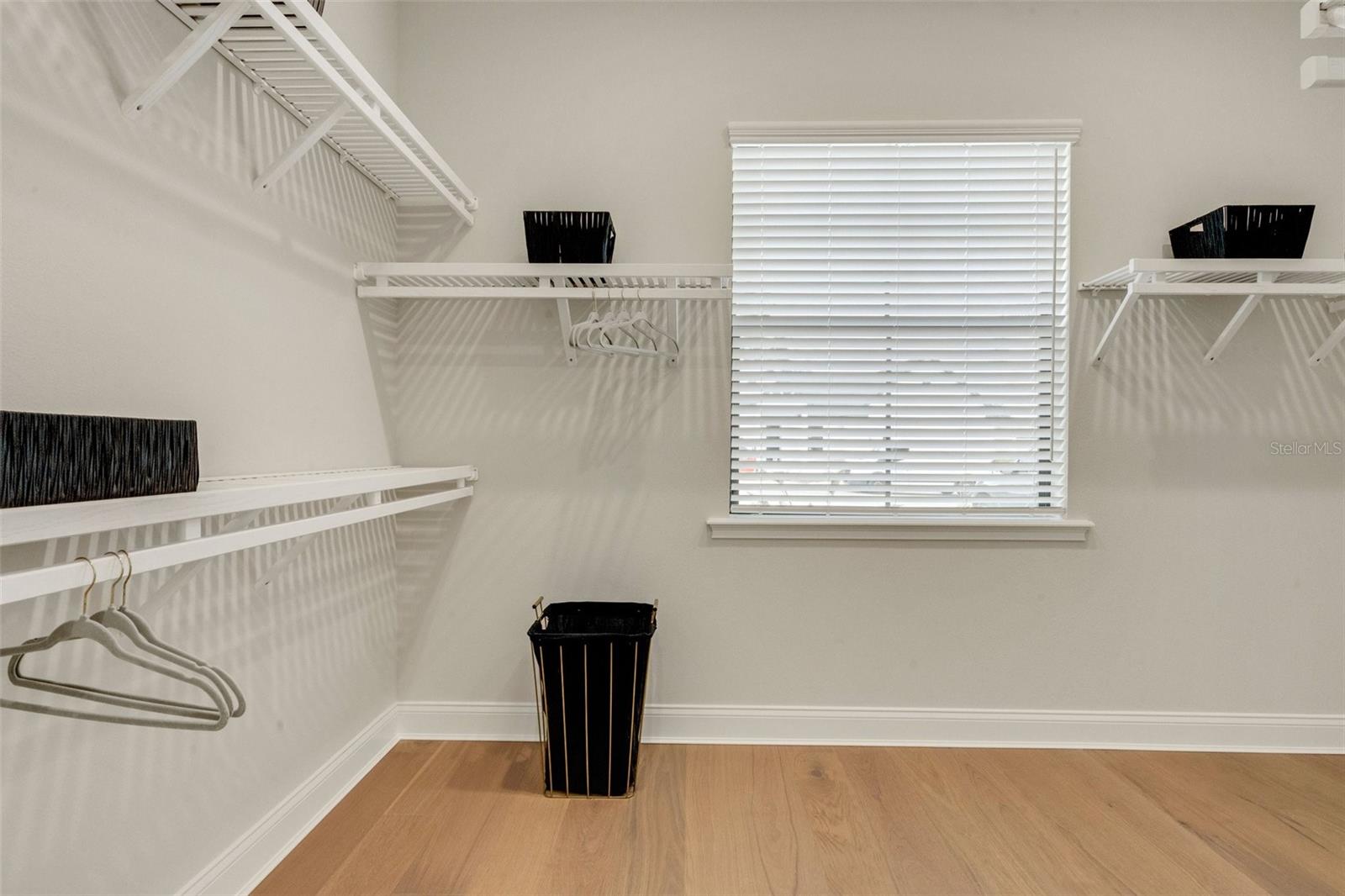 5374 CLUBHOUSE HILLS LN