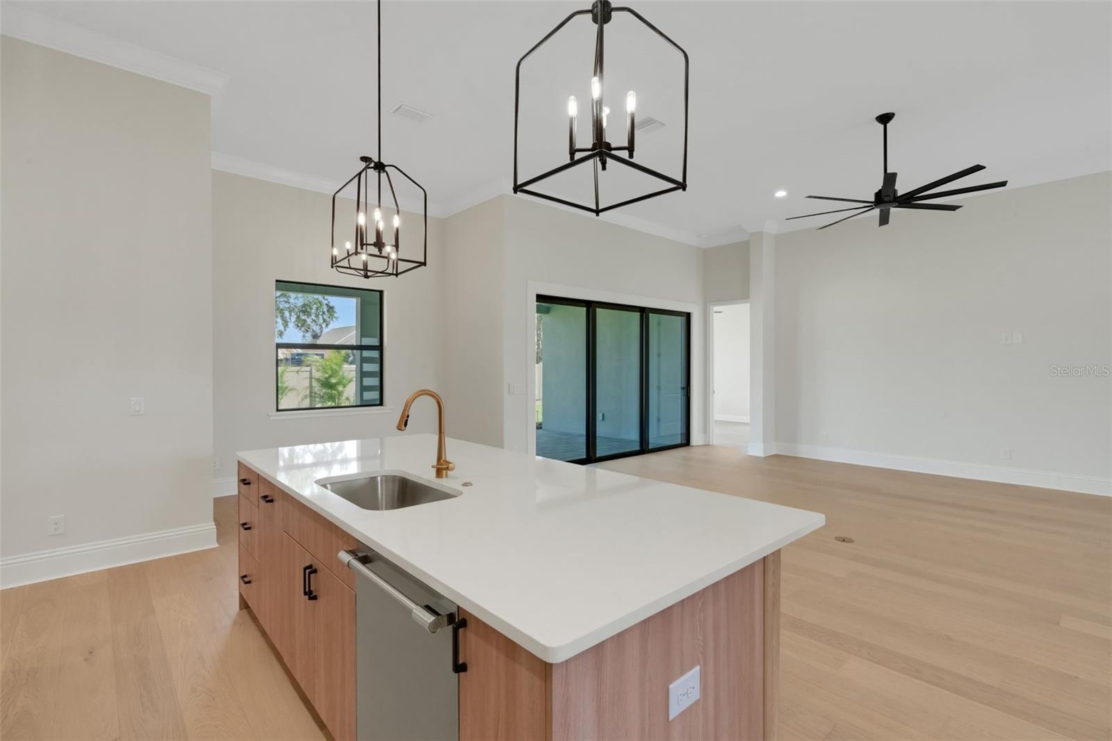 5374 CLUBHOUSE HILLS LN