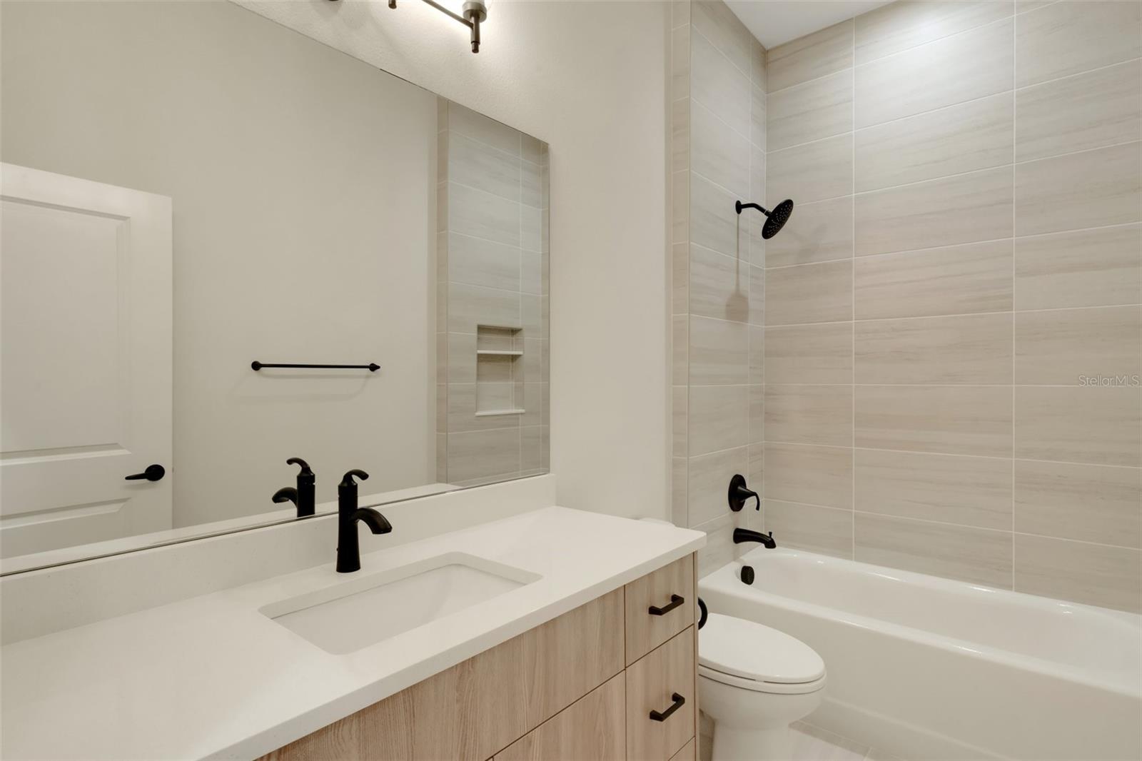 5374 CLUBHOUSE HILLS LN