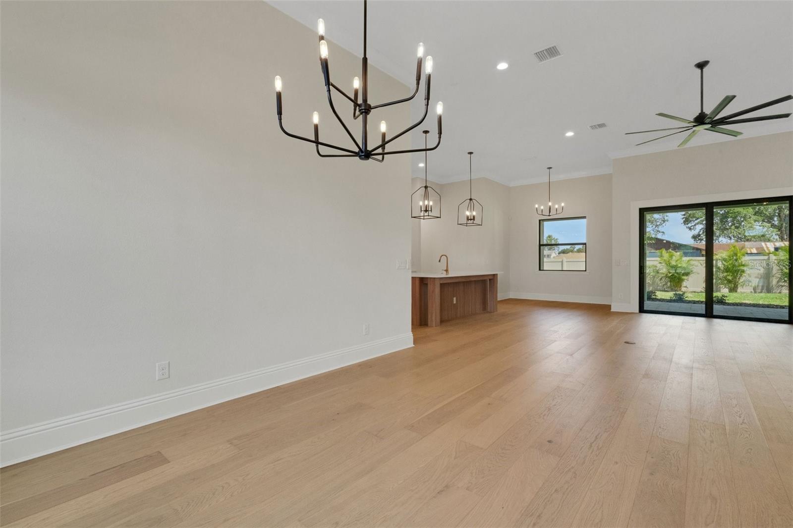 5374 CLUBHOUSE HILLS LN