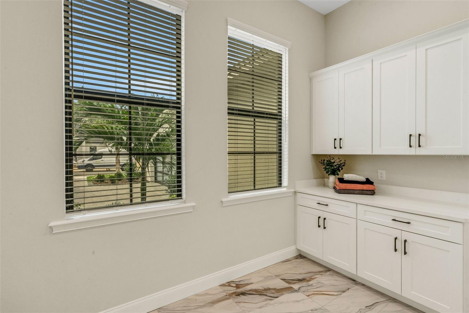 5374 CLUBHOUSE HILLS LN