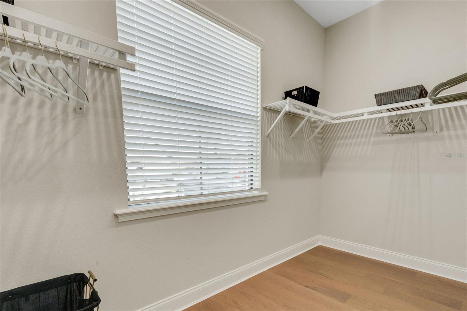 5374 CLUBHOUSE HILLS LN