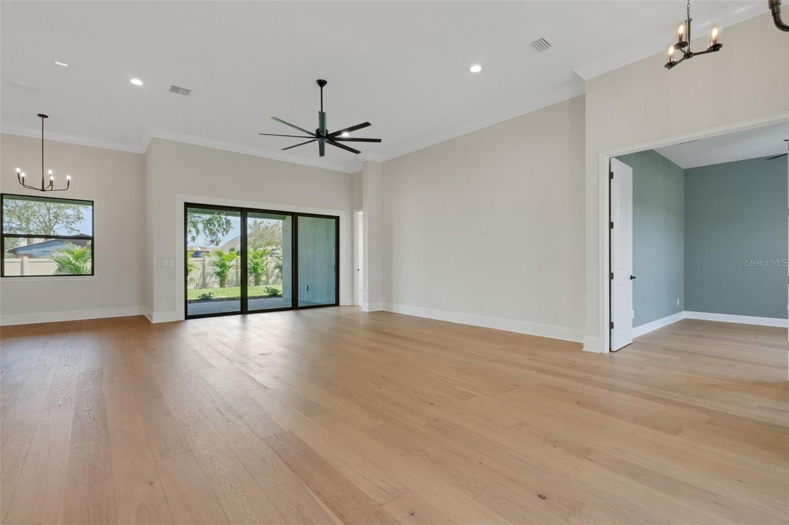 5374 CLUBHOUSE HILLS LN