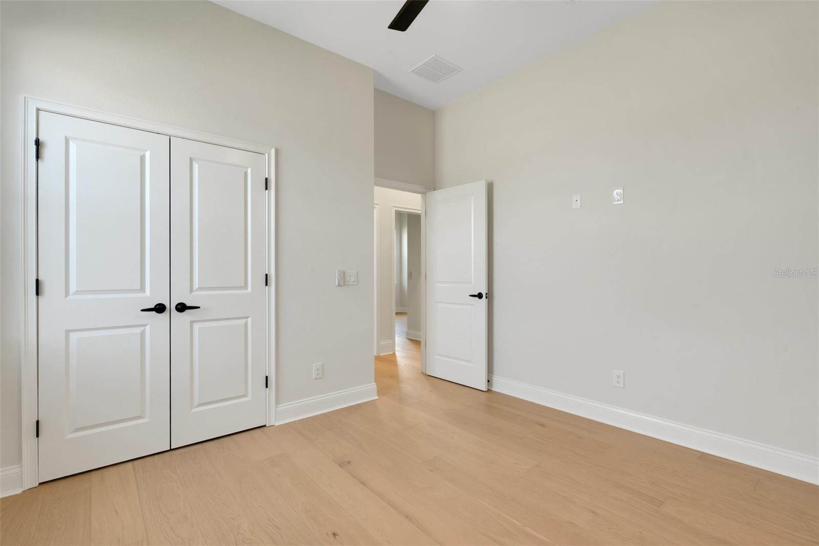 5374 CLUBHOUSE HILLS LN