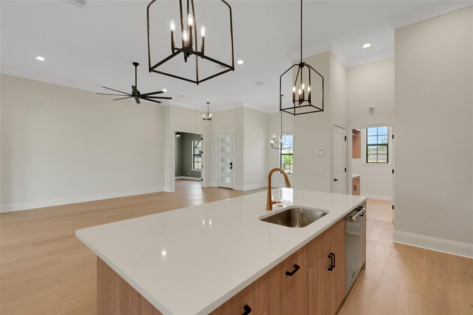 5374 CLUBHOUSE HILLS LN