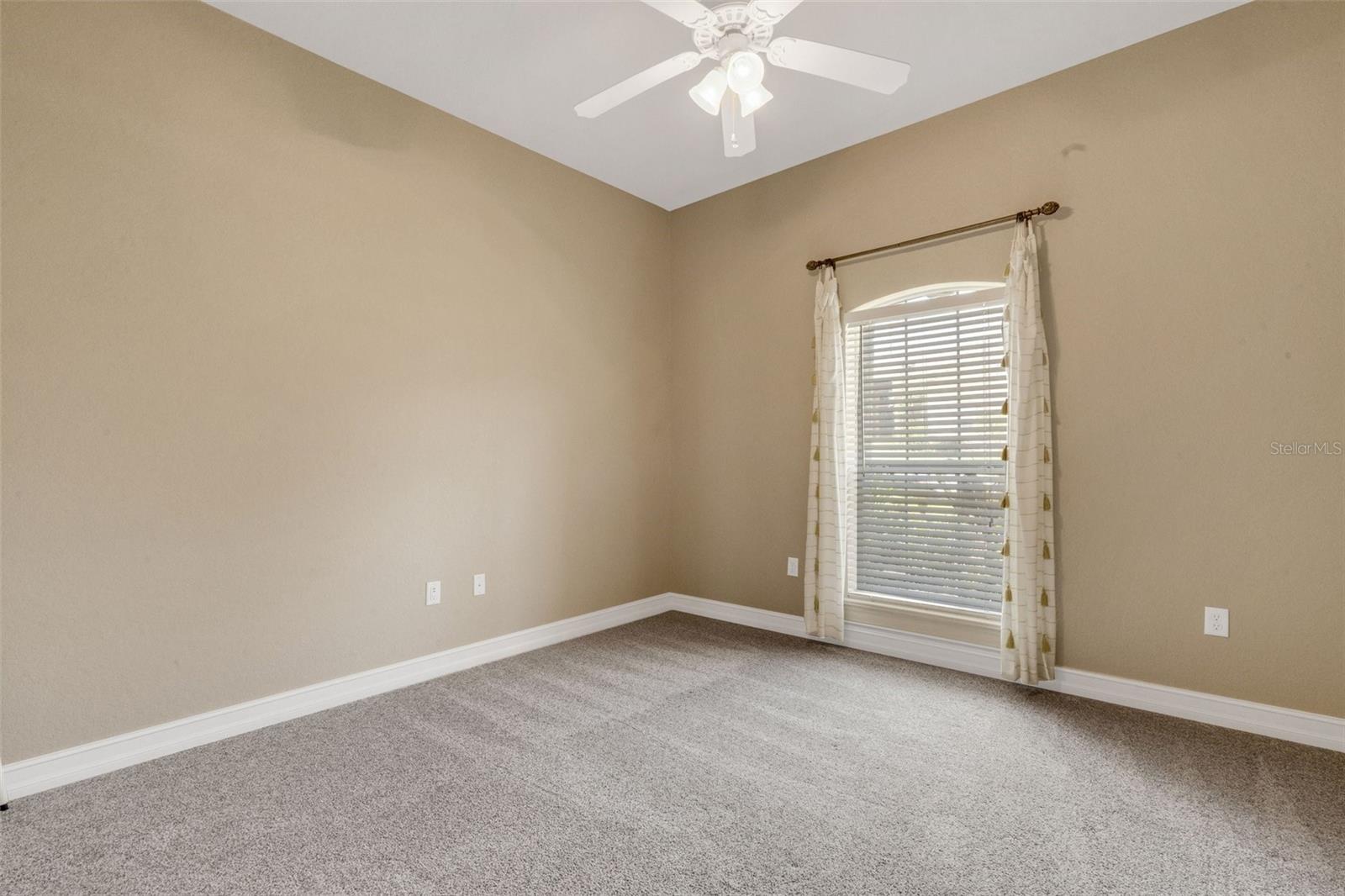 2743 VERANDAH VUE WAY