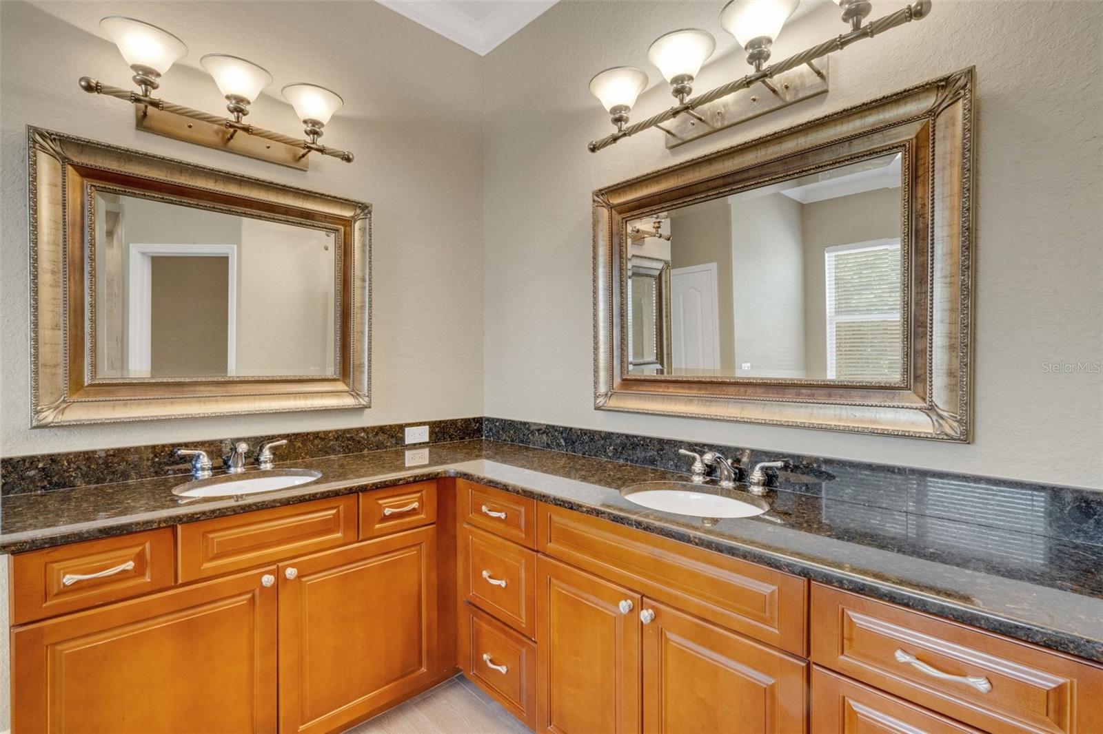 2743 VERANDAH VUE WAY