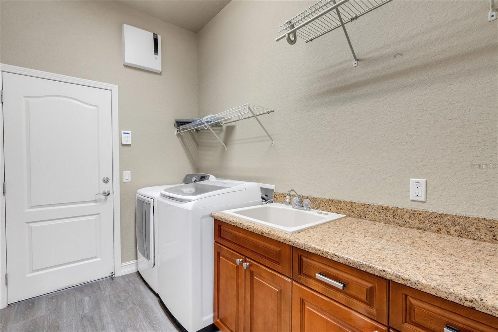 2743 VERANDAH VUE WAY