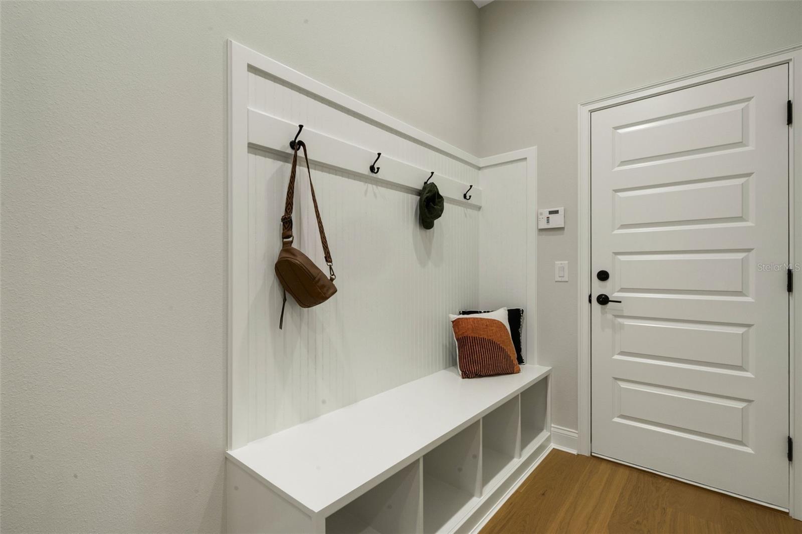 5390 CLUBHOUSE HILLS LN