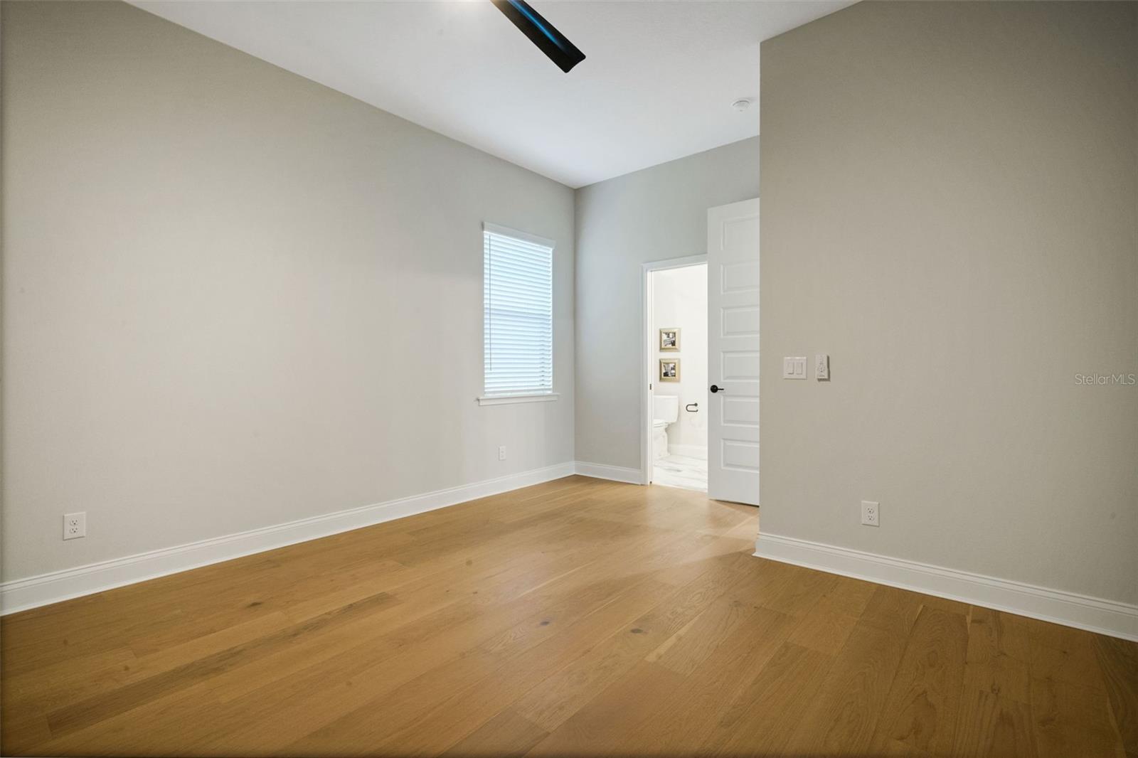 5390 CLUBHOUSE HILLS LN