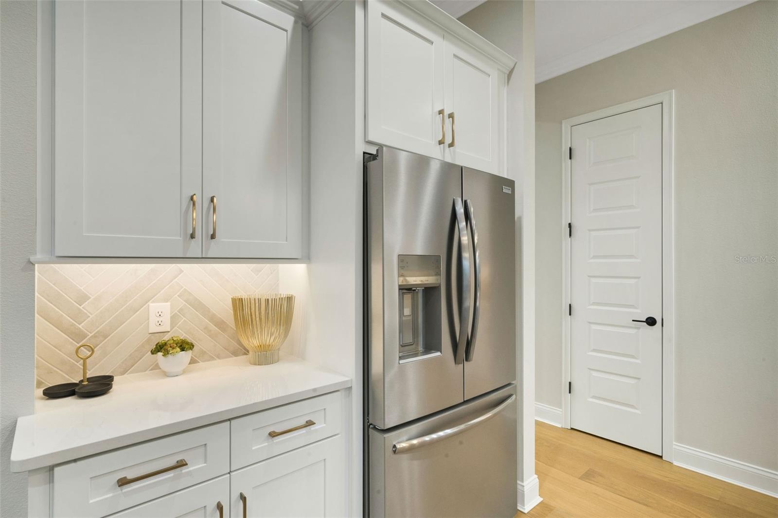 5390 CLUBHOUSE HILLS LN