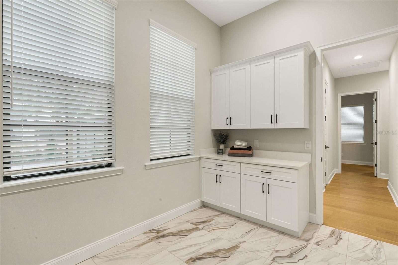 5390 CLUBHOUSE HILLS LN